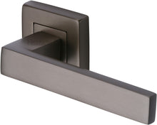 Load image into Gallery viewer, Heritage Brass Door Handle Lever Latch on Square Rose Delta Sq Design