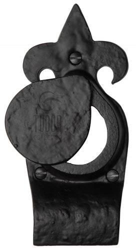 The Tudor Cylinder Pull with cover