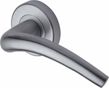 Load image into Gallery viewer, Heritage Brass Door Handle Lever Latch on Round Rose Wing Design