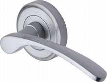 Load image into Gallery viewer, Heritage Brass Door Handle Lever Latch on Round Rose Sophia Design