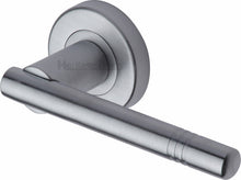 Load image into Gallery viewer, Heritage Brass Door Handle Lever Latch on Round Rose Alicia Design